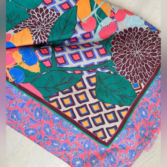 ZARA Printed Satin Scarf - Picture 5 of 7